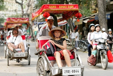 Arrivo ad Hanoi (-)