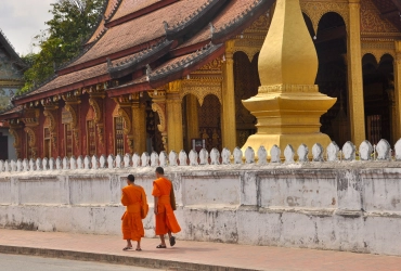 Halong - Hanoi (B, L)