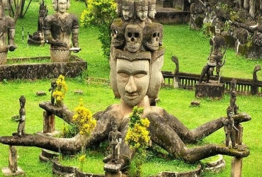 Luang Prabang - Volo per Siem Reap (B) Senza guida