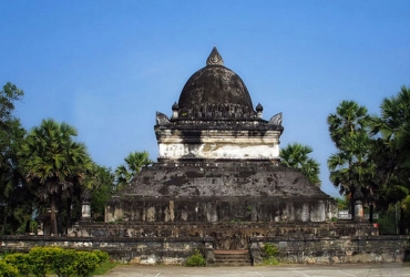 Arrivo a Luang Prabang - Tour della città mezza giornata (L, D)
