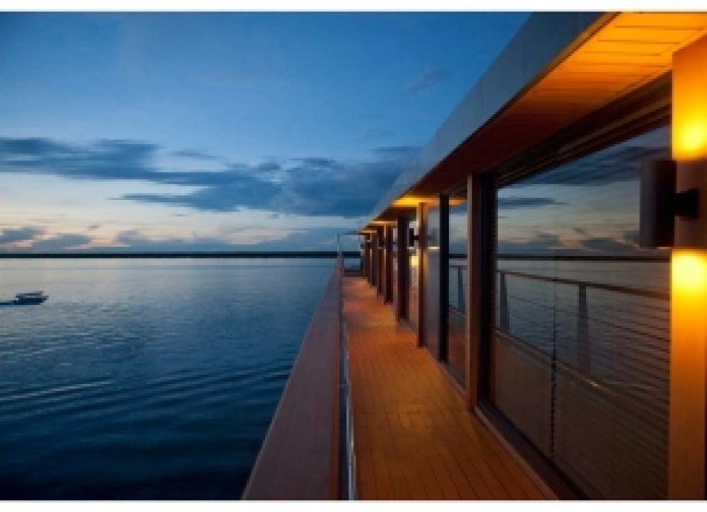 Domenica: FIUME DI TONLE SAP - CHHNOK TRU - KAMPONG CHHNANG (B, L, D)