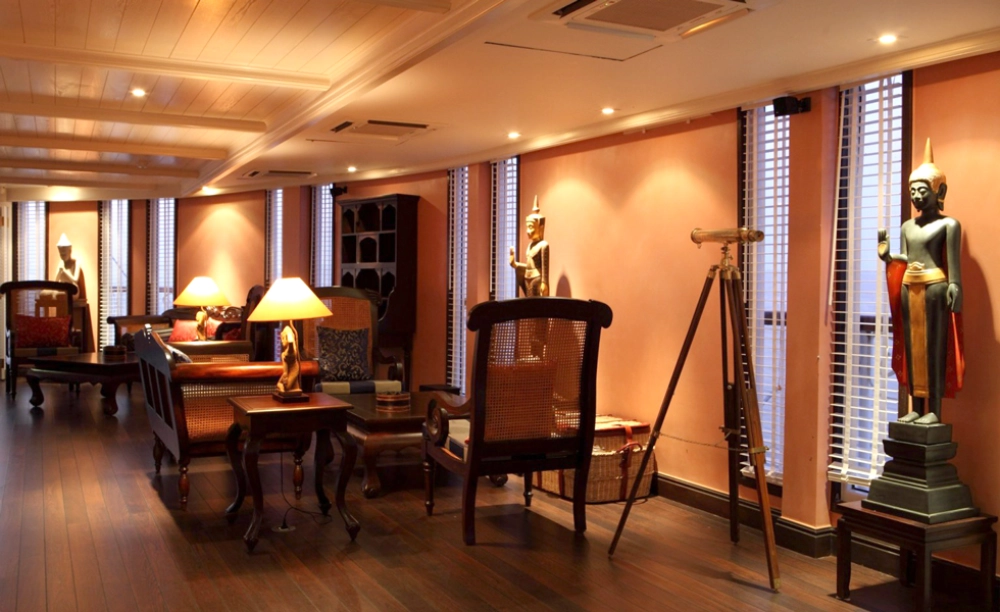 Tan Chau – Attraversamento del confine – Phnom Penh (B, L, D)