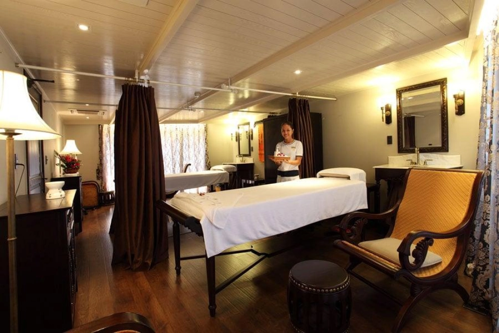 Phnom Penh – Angkor Ban – Kampong Cham (Mekong) (B, L, D)