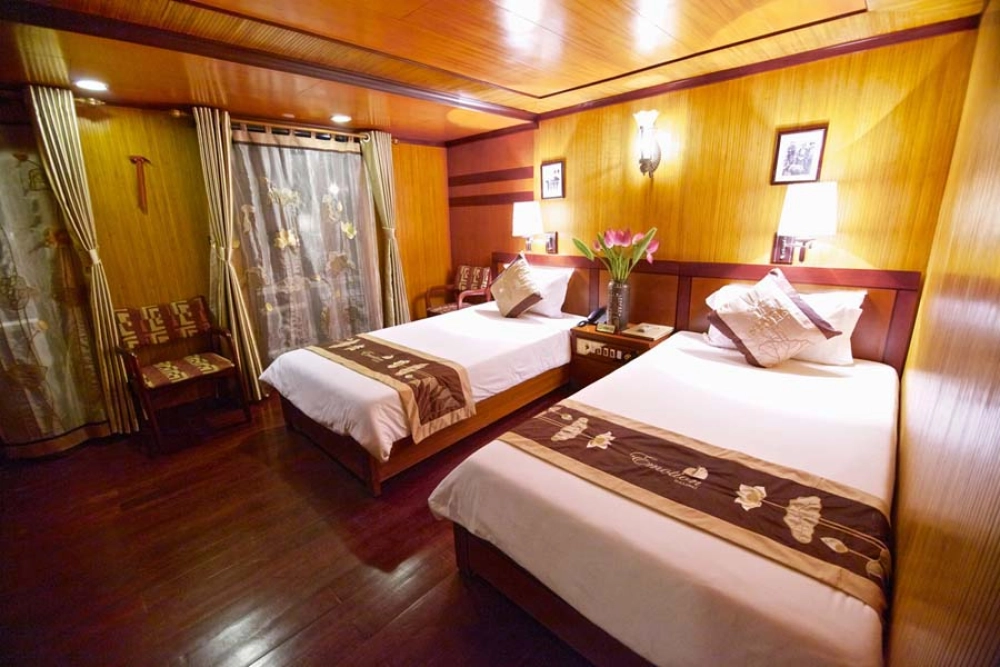 Baie d’Ha Long - Hanoi (B)