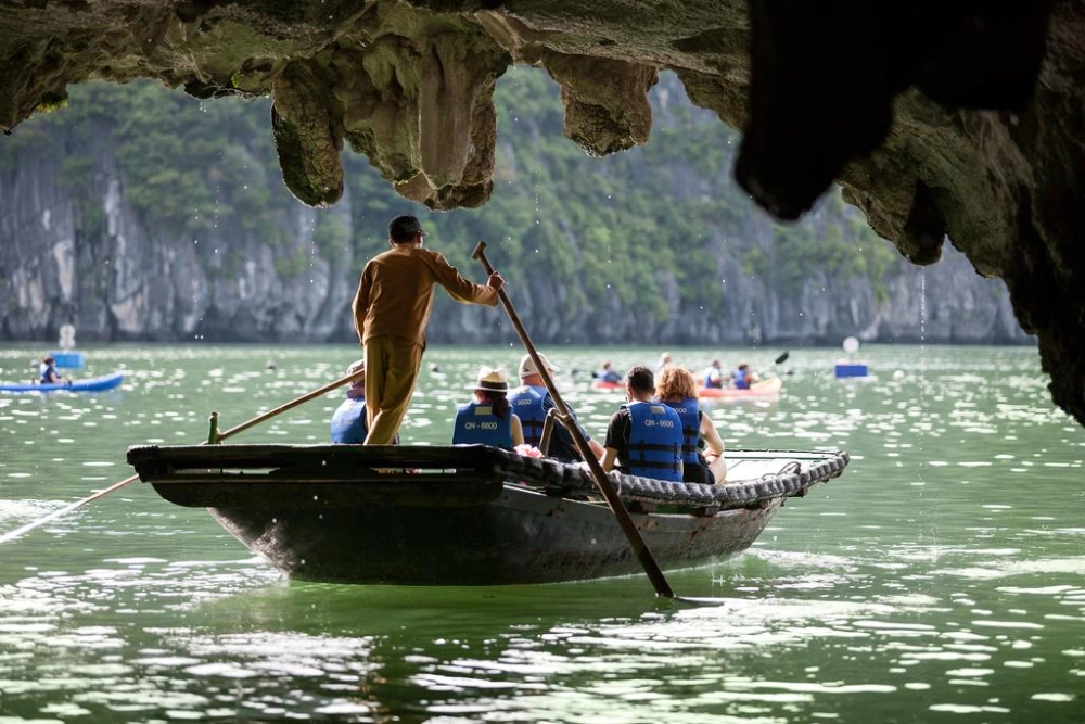 Baie d’Ha Long - Hanoi (B)