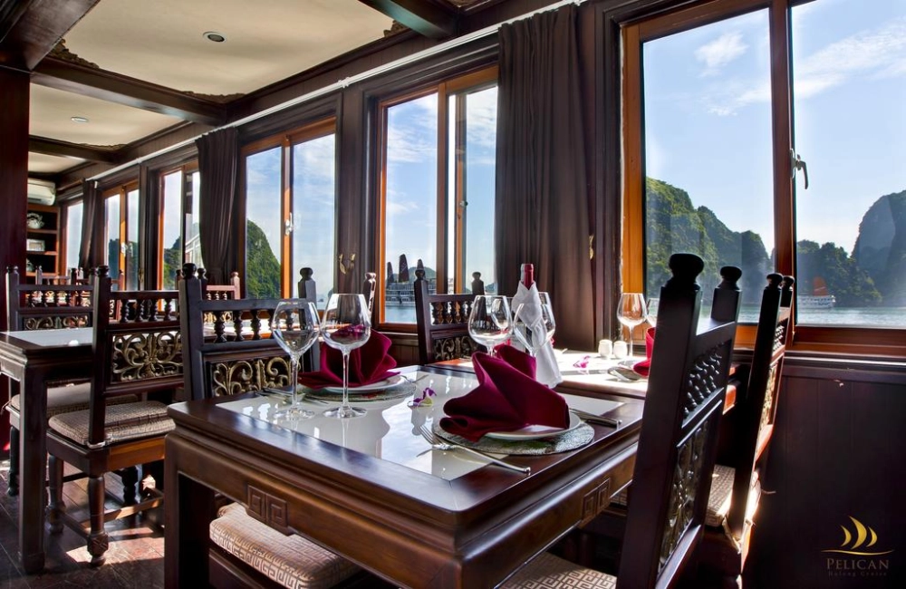 Baia d’Ha Long -Hanoi (B,L)