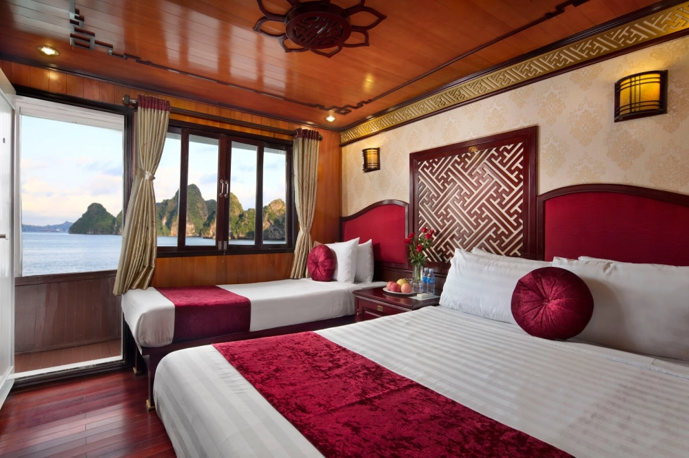 Hanoi - Baie d'Halong - Croisière Rosa (L, D)