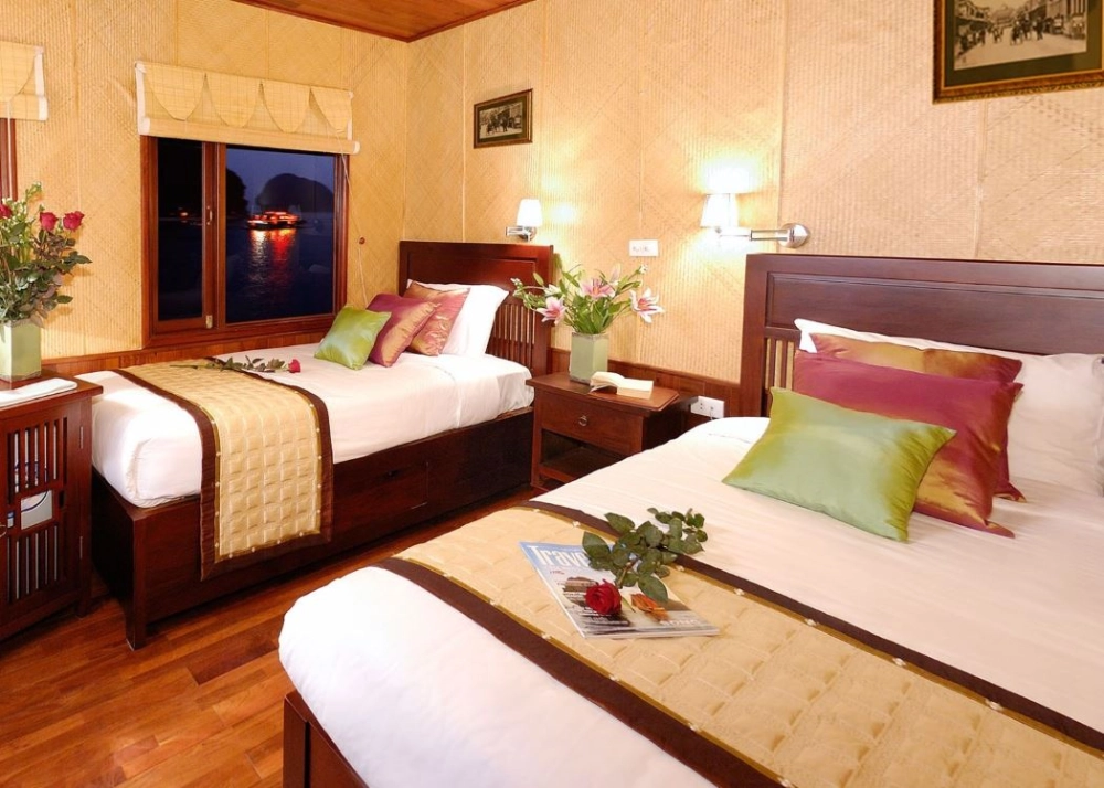 Baie d’Halong – Hanoi (B, L)