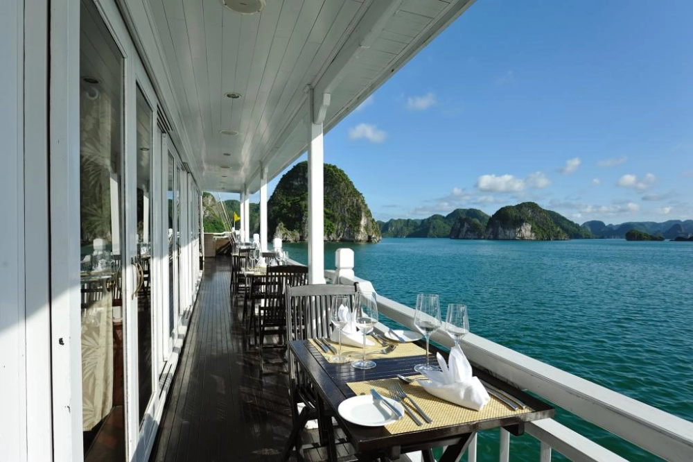 Baia d’Ha Long - Hanoi (B)