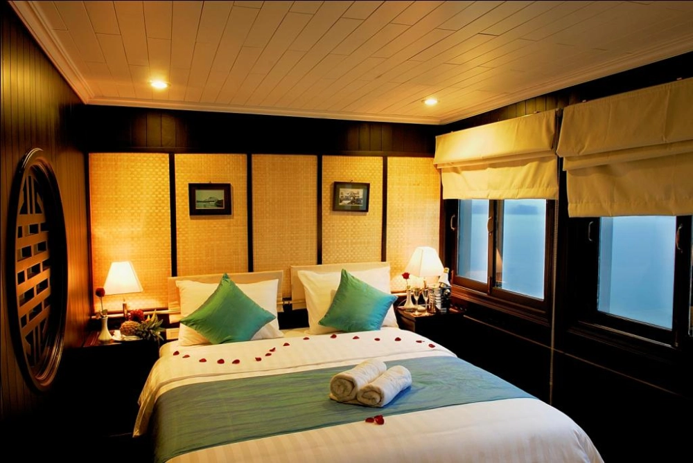 Baie d’Ha Long - Hanoi (B)