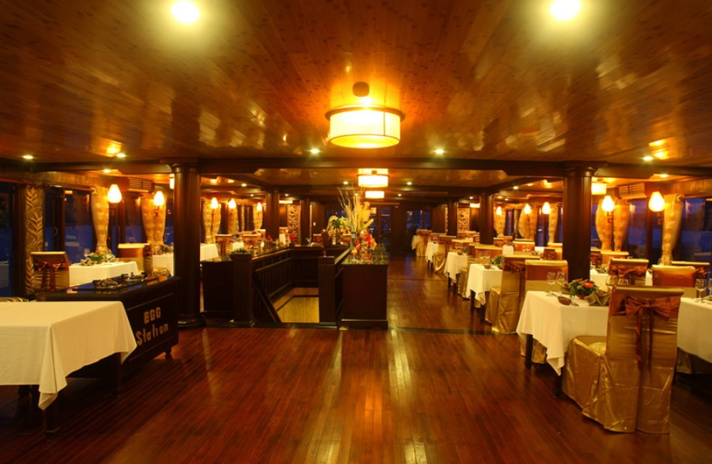 Baie d'Ha Long - Hanoi (Brunch)