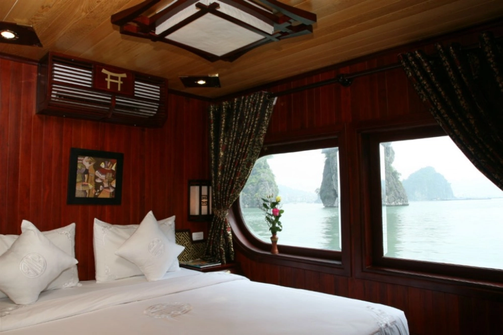 Cong Do – Port d’Hon Gai (B, L)