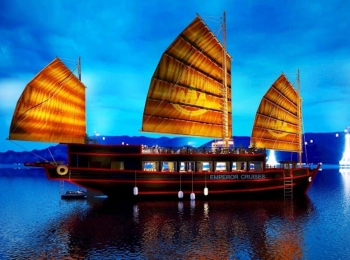 Croisière au coucher du soleil (cocktail et diner de 17:30 à 21:00)