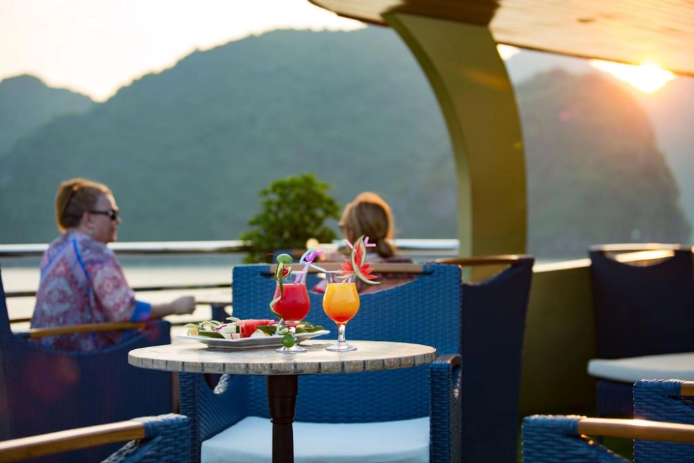 Hanoi - Hai Phong - Baie de Lan Ha – Baie de Ha Long (L/ D)