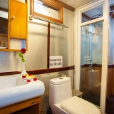 Cozy Bay Yacht