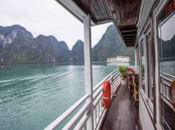 Cozy Bay Yacht