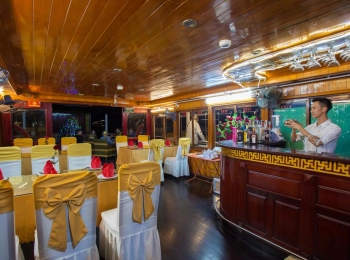 Cozy Bay Yacht