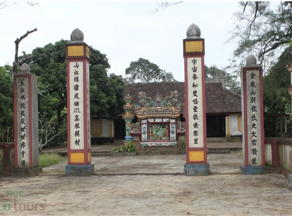 Excursion au village Thuy Bieu