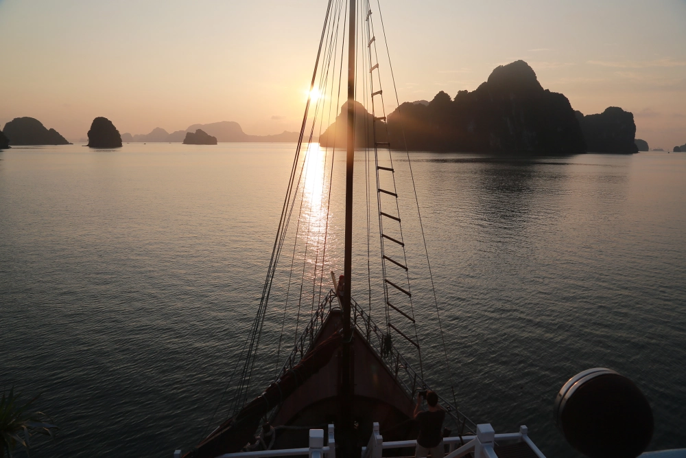 ILE DE CAP LA – BAI TU LONG – HON GAI (B, L)