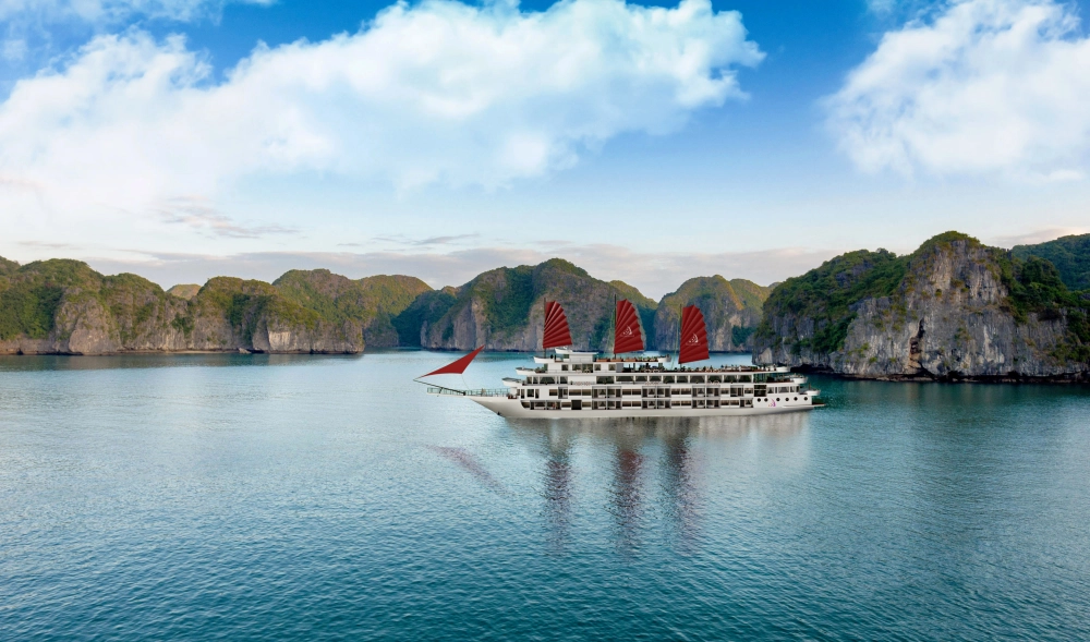 Baia d'Halong - Hanoi (B, L)