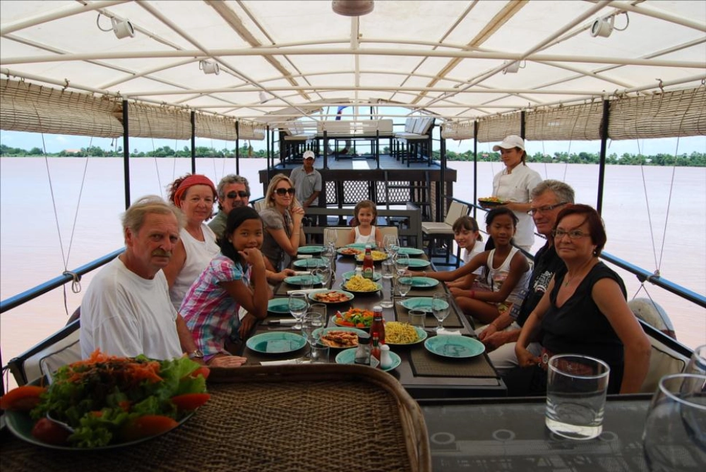 Croisière à Bassac une demi - journée de 11h00 am à 4h00 pm