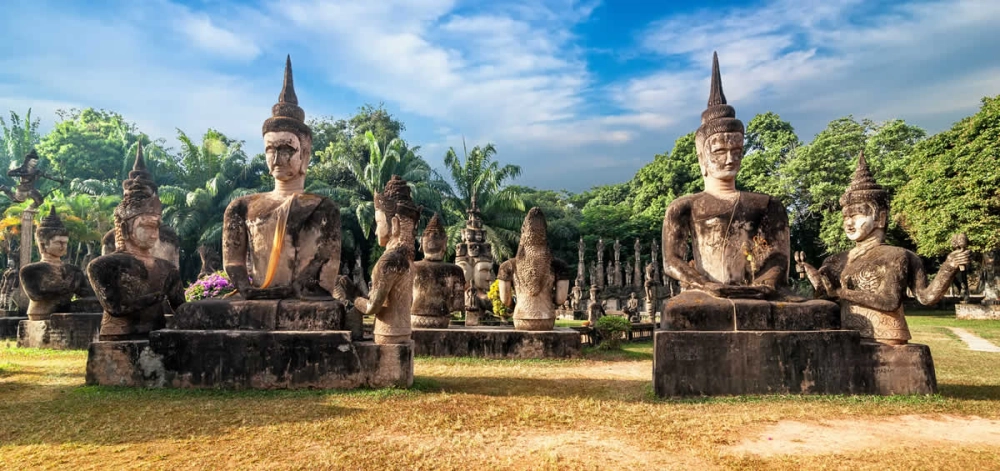 Vientiane (D)