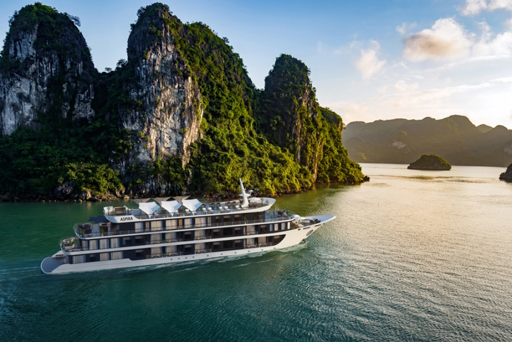 Hanoi - Baia di Halong - Baia di Lan Ha (L,D)