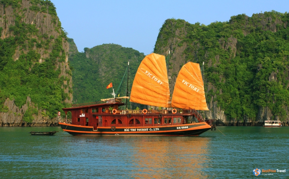 Baie de Bai Tu Long - Grotte Thien Canh Son - Hanoi (L, D)