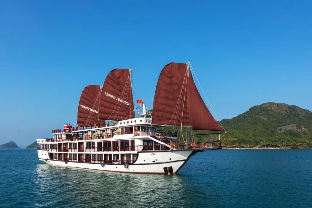 Hanoi – Baie de Lan Ha – Tra Bau (L/D)