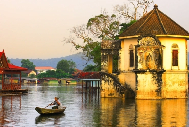 Bangkok – Ayutthaya – Uthai Thani (B)