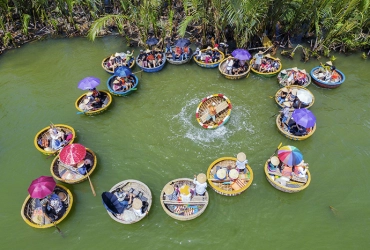 Hoi An - Villaggio dei falegnami Kim Bong - Villaggio di Tra Nhieu - Villaggio di pescatori di Van Lang - Foresta di acqua di cocco di Bay Mau - Hoi An (B, L)