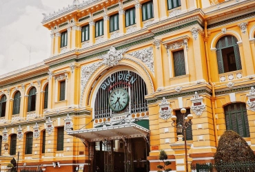 Danang- Volo per Saigon- Visita della città di mezza giornata (B)