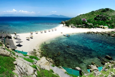 Nha Trang (B, L) ~ 185 km