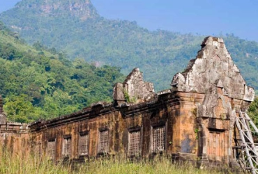 Luang Prabang - Pakse - Vat Phou - Don Daeang (B)