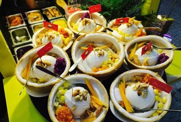 Da Nang - Volo per Saigon - Tour della città di Saigon - Tour gastronomico della strada in Sai Gon (B, D)