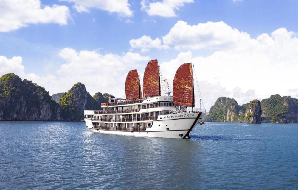 Hanoi – Baia d’Halong (L, D)