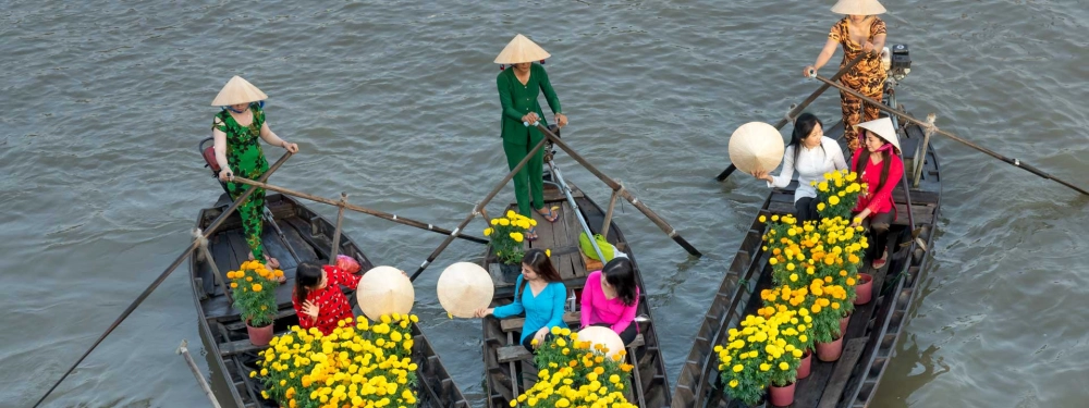 Chau Doc - Phnom Penh (B, L, D)