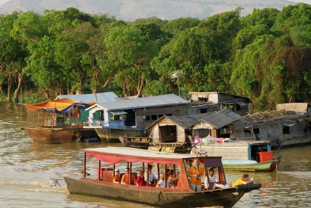 Kompong Khleang (L)