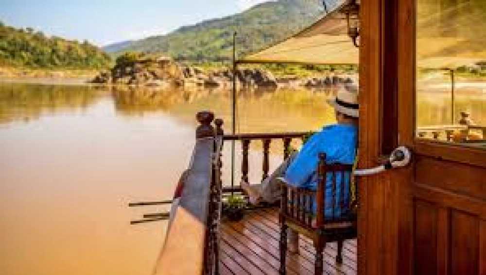 Venerdì: FIUME DI MEKONG - MY THO - HO CHI MINH (B)