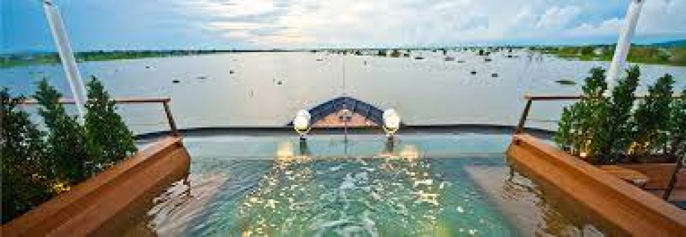 Giovedì: FIUME DI TONLE SAP - KAMPONG CHHNANG - KAMPONG TRALACH (B, L, D)
