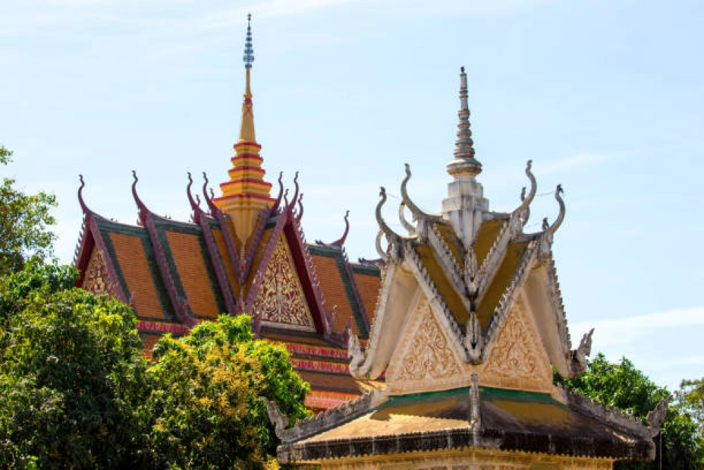 Koh Chen - Kampong Tralach - Phnom Penh (B, L, D)