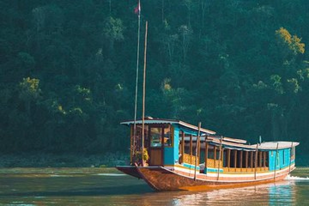 Luang Prabang (B, L, D)