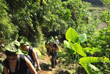 Trekking a Ba Be (B/L)