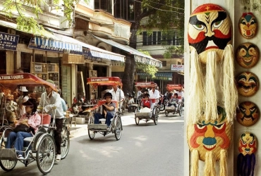 Arrivo ad Hanoi (-)
