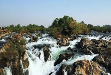 Esplorazione della cascata di Li Phi