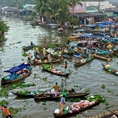 Mercato galleggiante di Nga Bay