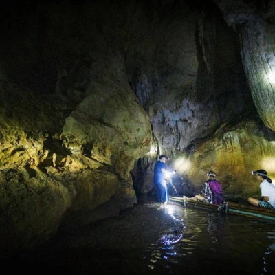 Grotta di Phung Chang