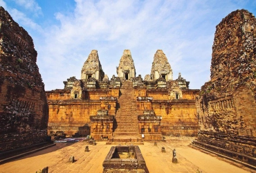 Partenza da Battambang per Banteay Chhmar e Siem Reap con visita della città (B)