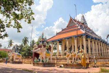 Treno di bambù di Battambang, Wat Banan