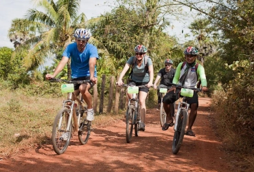 Phnom Penh - Kampong Chhnang - Battambang